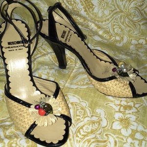 Moschino Cheap and Chic Retro style pump